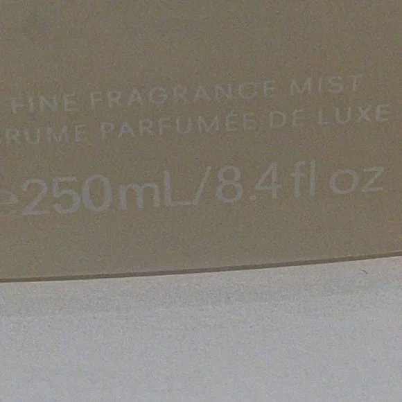 NWT Victoria's Secret Tease Crème Cloud - Picture 8 of 8